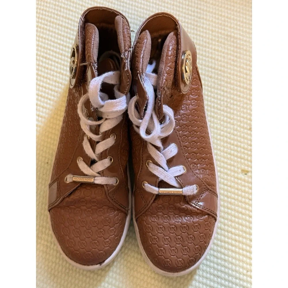 Michael Kors Ivy Lexi Cognac Embossed Brown Kids Shoes Size US 1 Casual